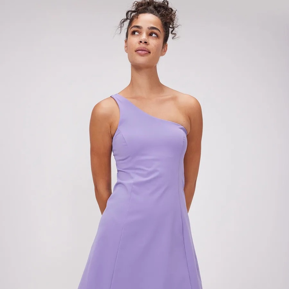 Outdoor Voicea One shoulder dress